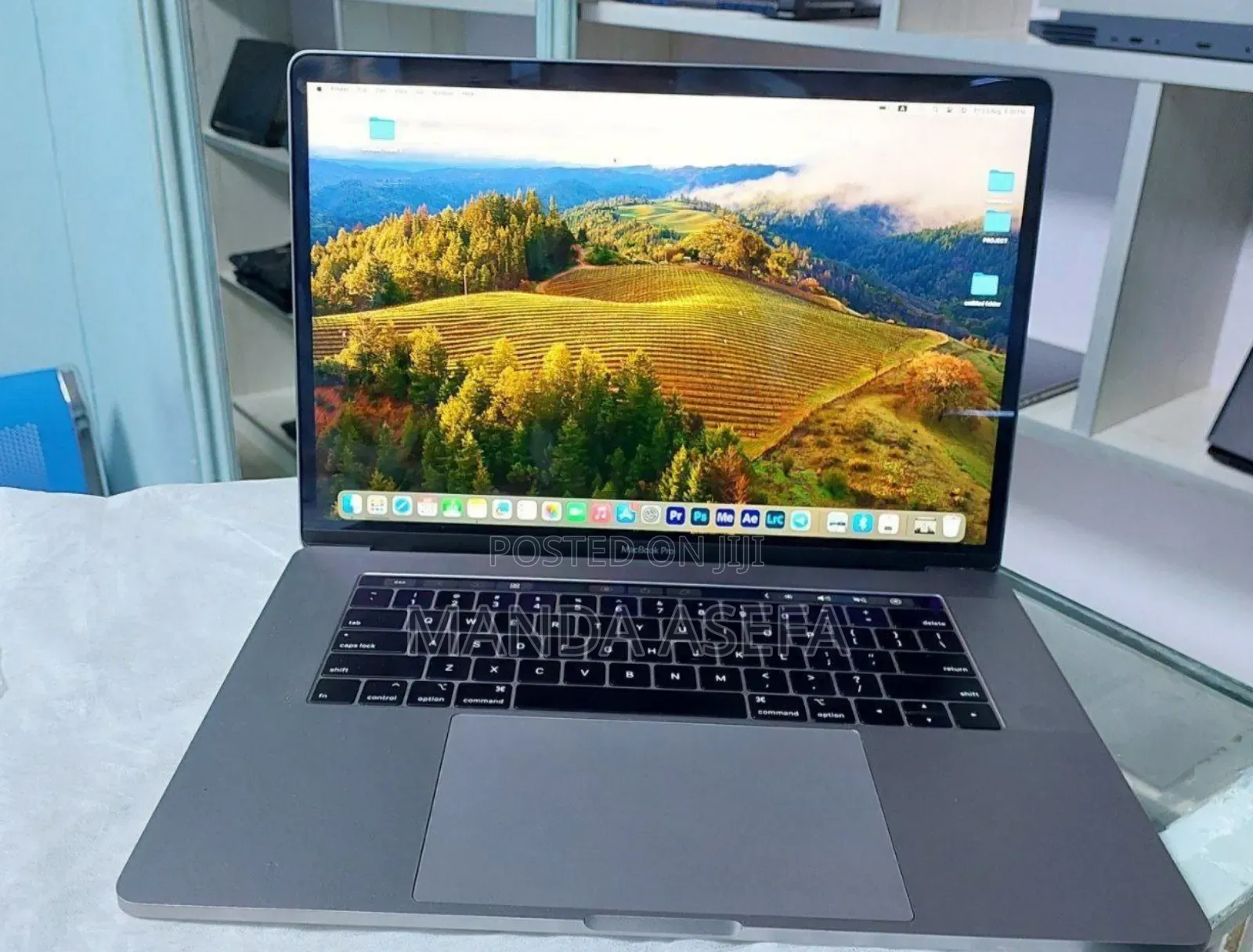 New Laptop Apple MacBook Pro 2019 16GB Intel Core I7 SSD 512GB