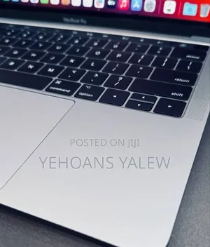 New Laptop Apple MacBook Pro 2017 8GB SSD 256GB