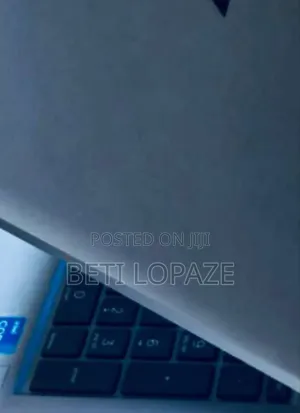 New Laptop HP ZBook Firefly G8 16GB Intel Core I7 SSD 256GB