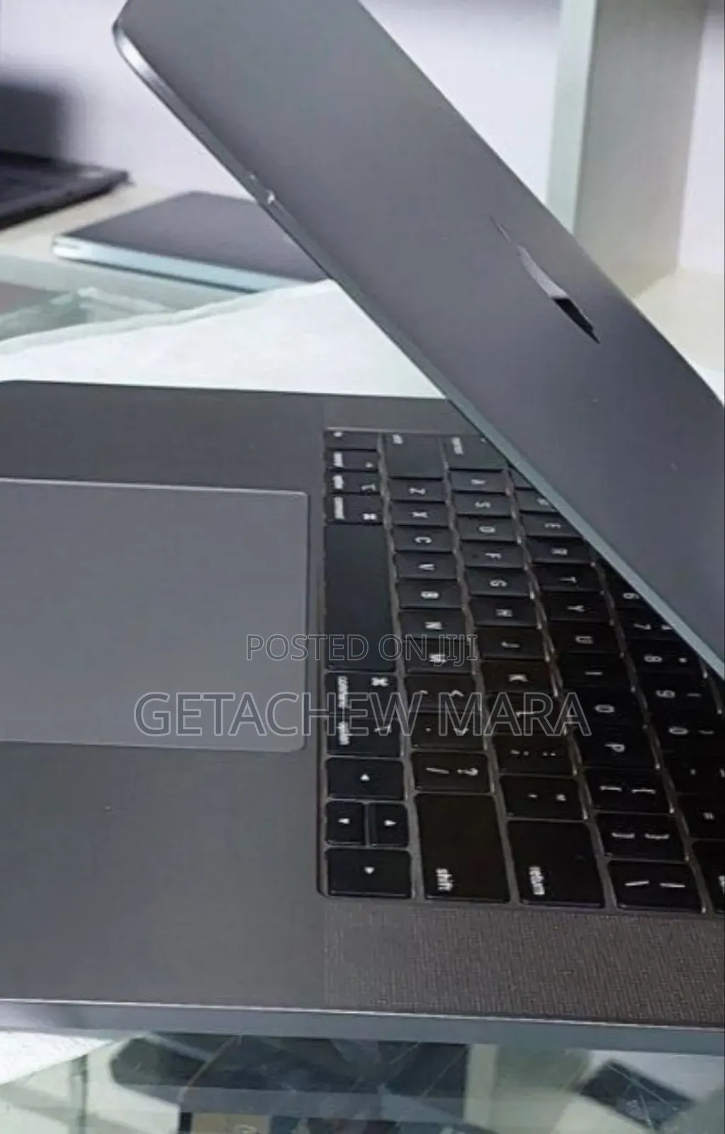 New Laptop Apple MacBook Pro 2019 16GB Intel Core I7 SSD 512GB