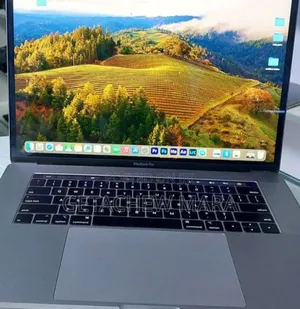 New Laptop Apple MacBook Pro 2019 16GB Intel Core I7 SSD 512GB