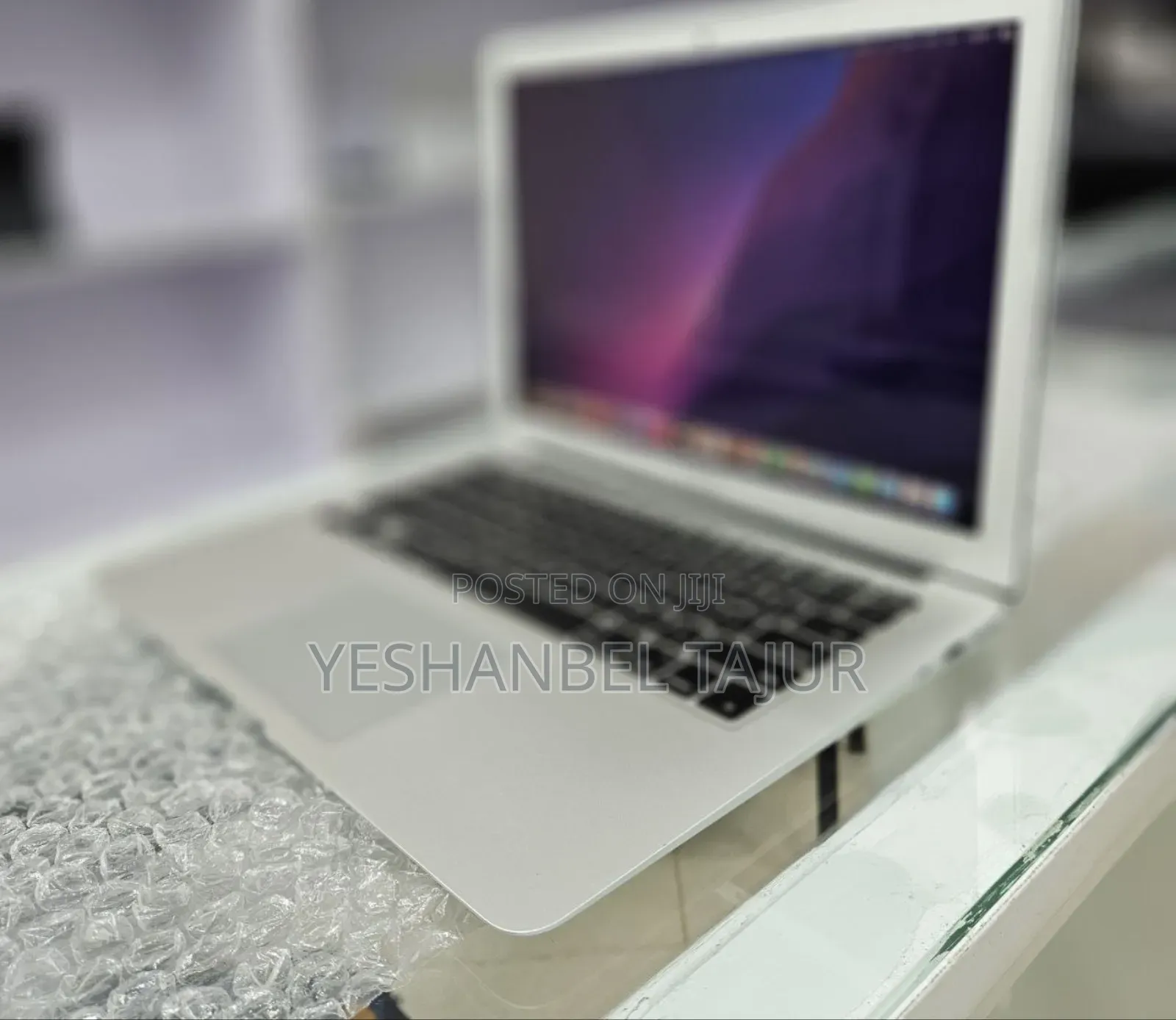 New Laptop Apple MacBook Air 2017 8GB Intel Core I7 SSD 256GB
