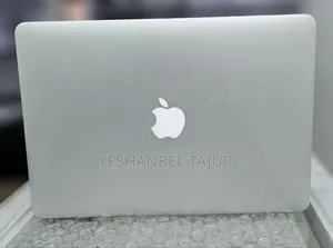 New Laptop Apple MacBook Air 2017 8GB Intel Core I7 SSD 256GB