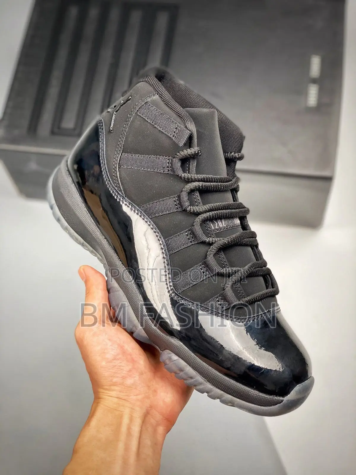 Nike Air Jordan 11 Retro Cap and Gown