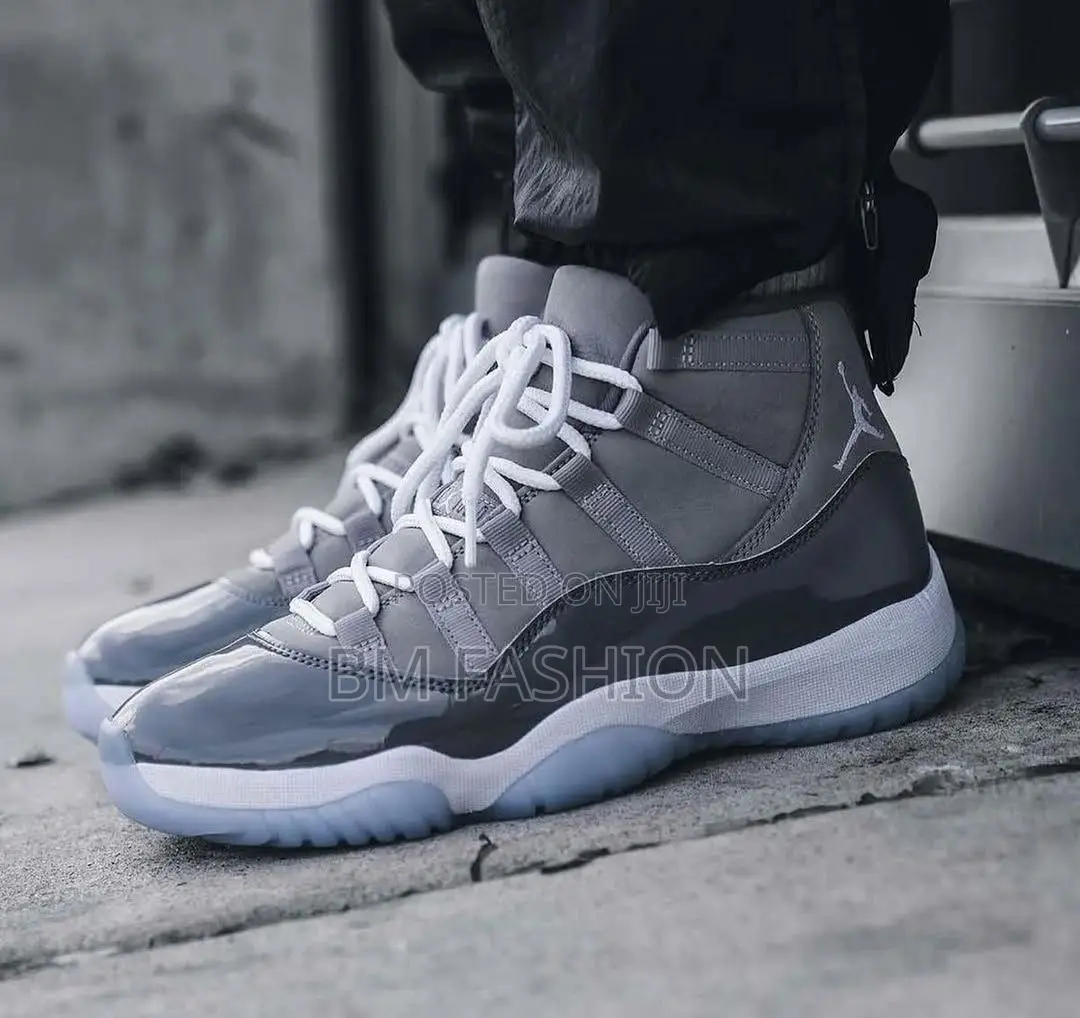 Nike Air Jordan 11 Retro Silver Men's 40 - 43