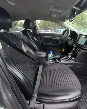 Hyundai Avante 2016 Beige