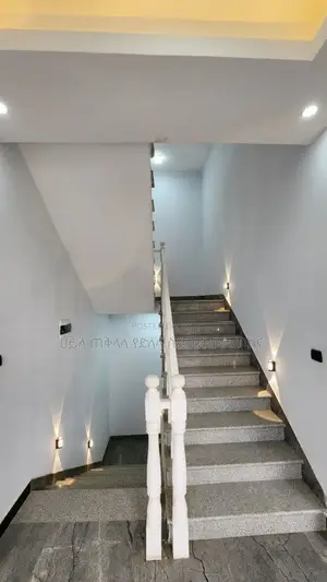 Furnished 8bdrm House in Cmc Area, Yeka for sale