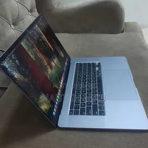 New Laptop Apple MacBook Pro 2019 32GB Intel Core I9 SSD 512GB