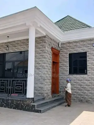 Furnished 4bdrm Villa in አያት ገብሮኤል አካባቢ, Yeka for sale