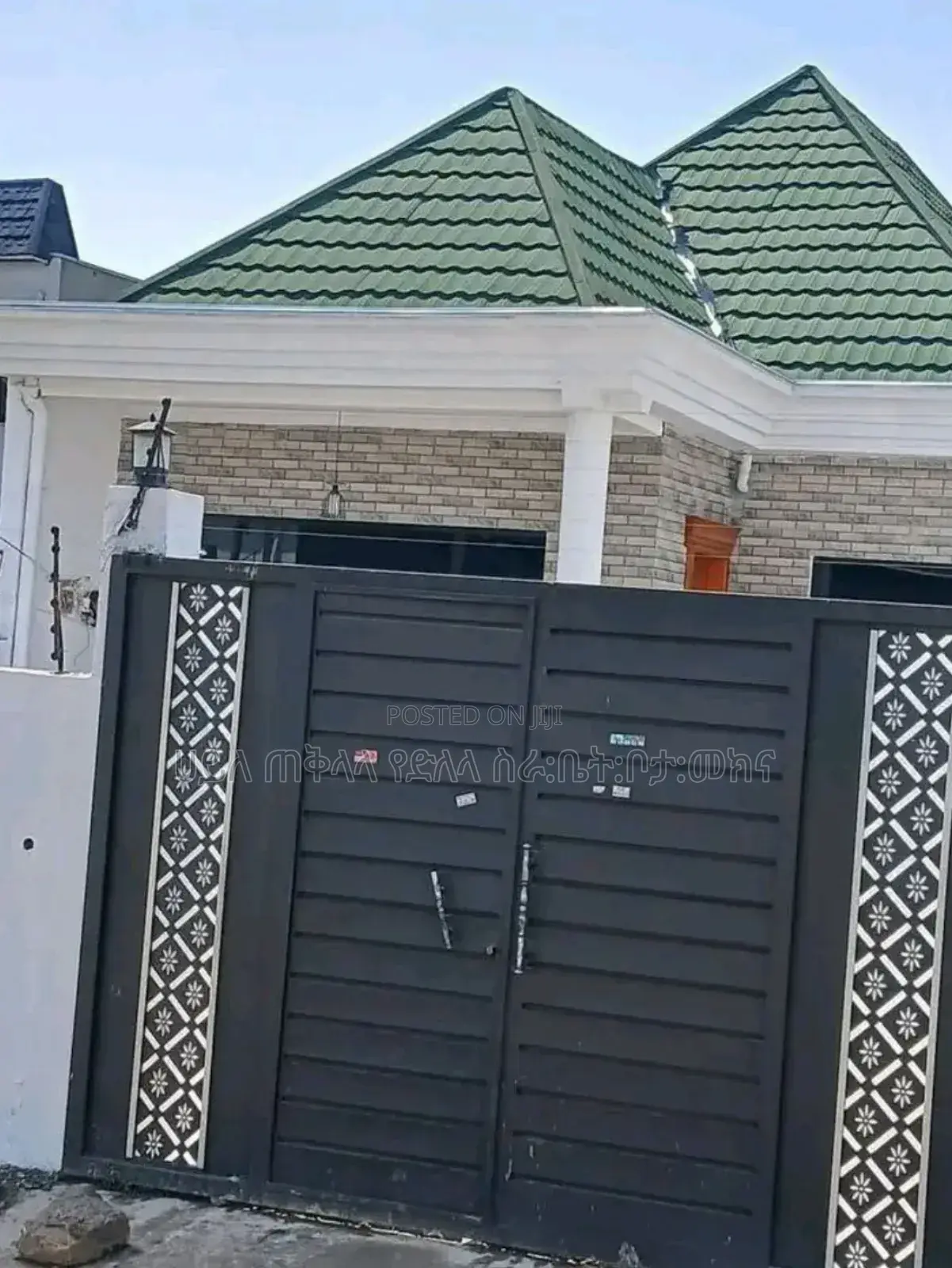 Furnished 4bdrm Villa in አያት ገብሮኤል አካባቢ, Yeka for sale