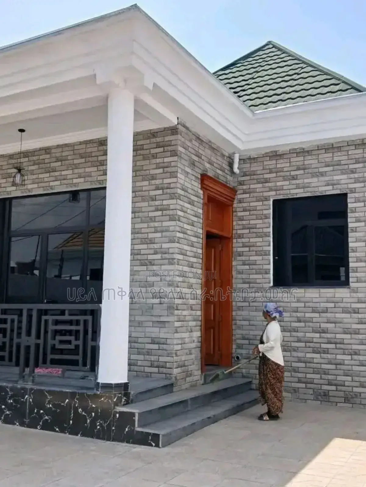 Furnished 4bdrm Villa in አያት ገብሮኤል አካባቢ, Yeka for sale