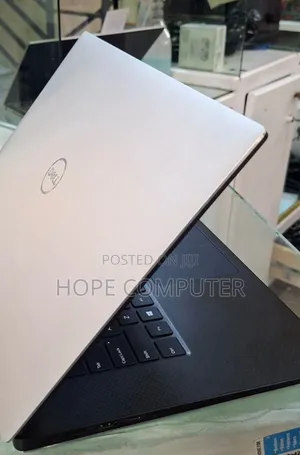 Photo - New Laptop Dell Precision 5540 16GB Intel Core I7 SSD 512GB