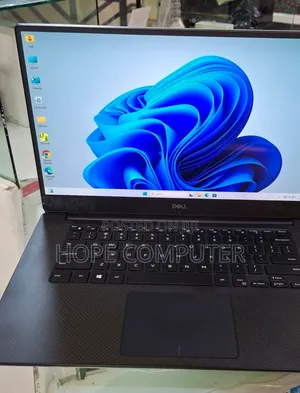 New Laptop Dell Precision 5540 16GB Intel Core I7 SSD 512GB