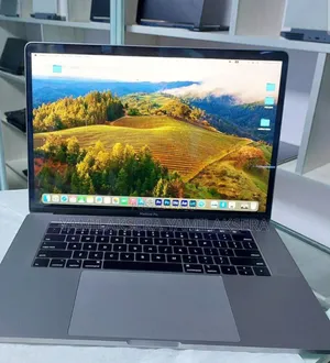 New Laptop Apple MacBook Pro 2019 16GB Intel Core I7 SSD 512GB