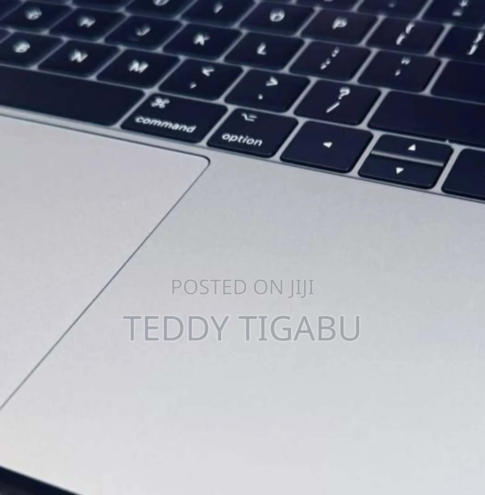 New Laptop Apple MacBook Pro 2017 8GB SSD 256GB