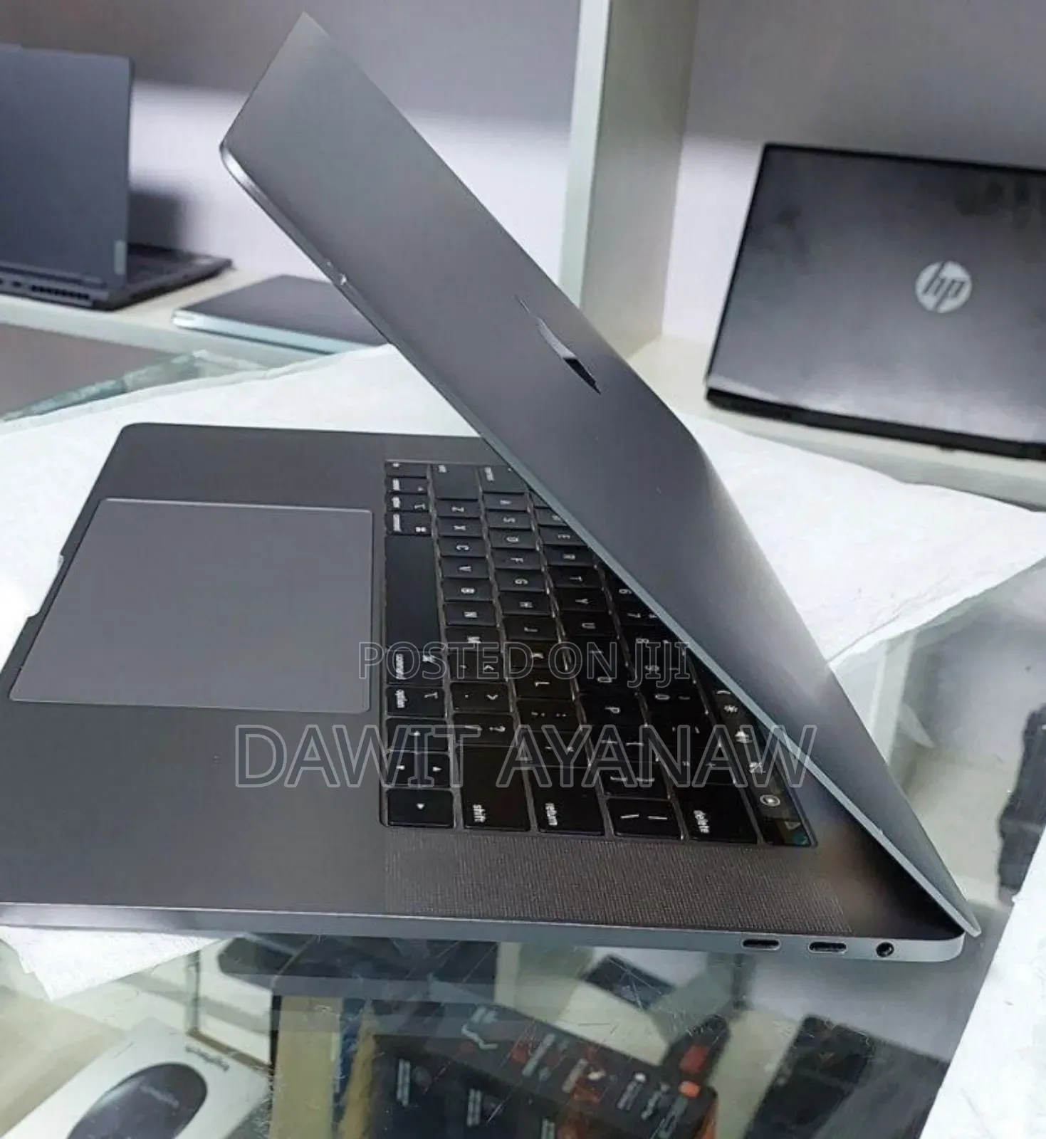 New Laptop Apple MacBook Pro 2019 16GB Intel Core I7 SSD 512GB