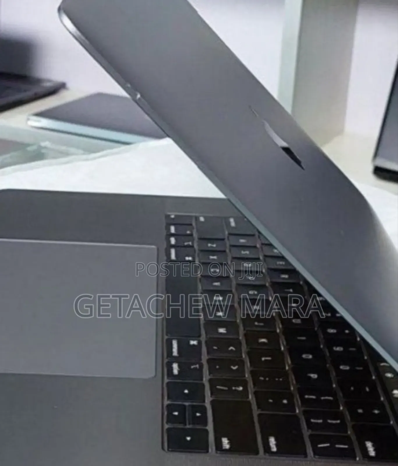 New Laptop Apple MacBook Pro 2019 4GB Intel Core I7 SSD 512GB