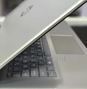 New Laptop HP 16GB AMD Ryzen 5 SSD 512GB