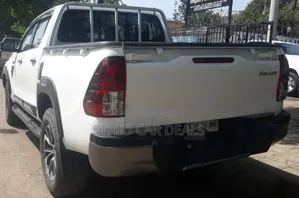 Toyota Hilux 2017 White