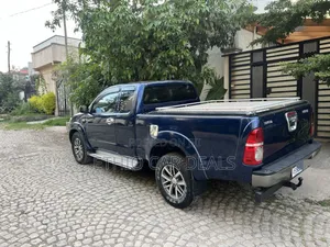 Toyota Hilux 2009 Blue