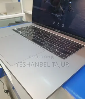 Photo - New Laptop Apple MacBook Pro 2019 64GB Intel Core I9 SSD 512GB