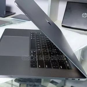 New Laptop Apple MacBook Pro 2019 16GB Intel Core I7 SSD 512GB