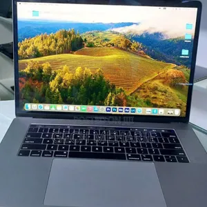 New Laptop Apple MacBook Pro 2019 16GB Intel Core I7 SSD 512GB