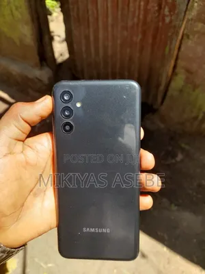 Photo - Samsung Galaxy M13 64 GB Black