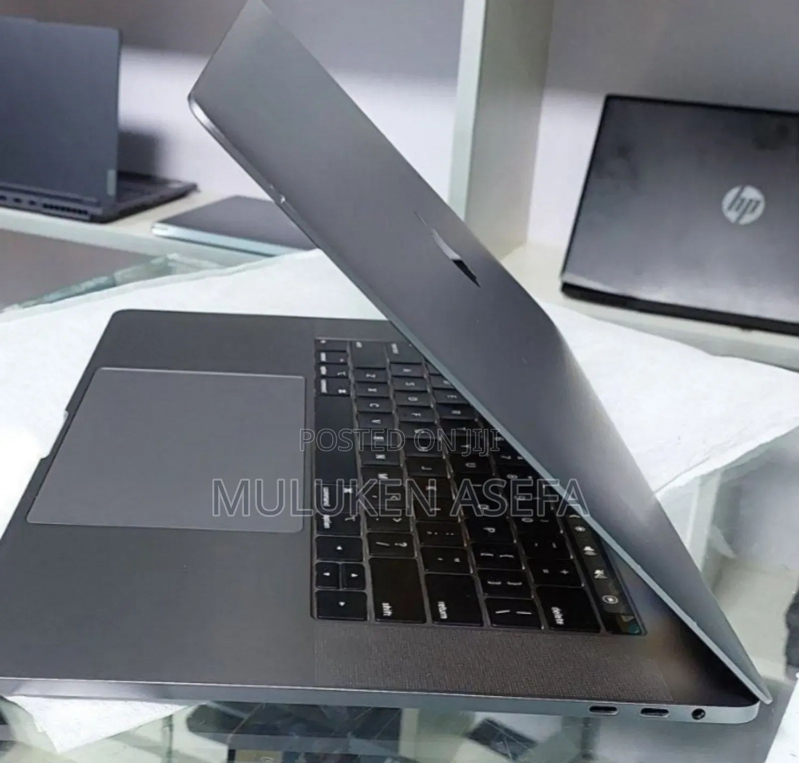 New Laptop Apple MacBook Pro 2019 16GB Intel Core I7 SSD 512GB