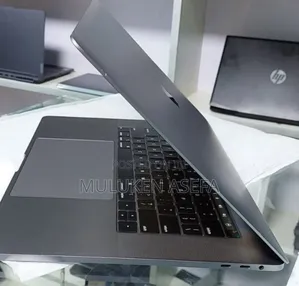 New Laptop Apple MacBook Pro 2019 16GB Intel Core I7 SSD 512GB