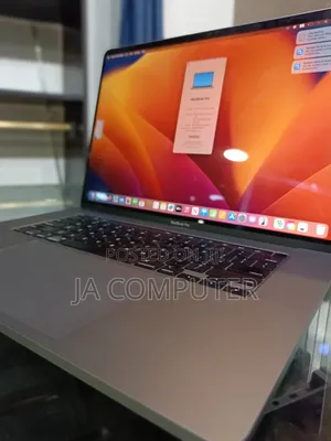 New Laptop Apple MacBook Pro 2019 16GB Intel Core I7 SSD 512GB