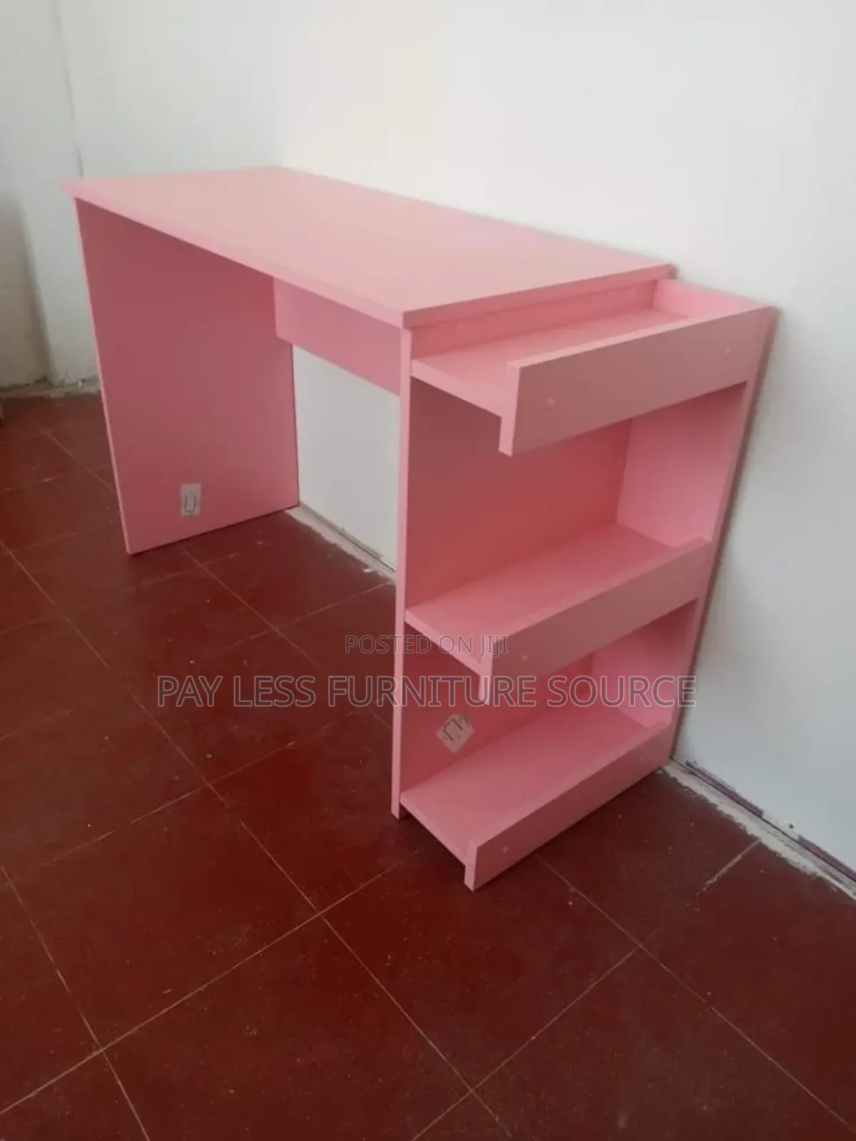 Nail Table