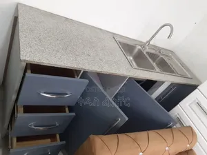 1.90c.M ኦርጅናል እምነበረድ የተገጠመለት ኪችን