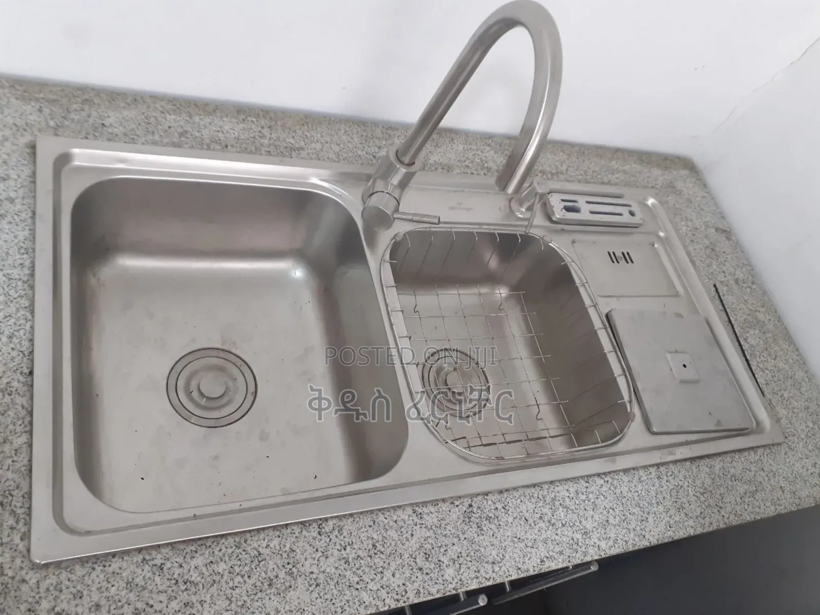 1.90c.M ኦርጅናል እምነበረድ የተገጠመለት ኪችን