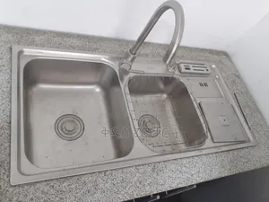 1.90c.M ኦርጅናል እምነበረድ የተገጠመለት ኪችን