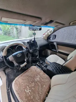 Toyota Land Cruiser 2013 White