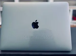 New Laptop Apple MacBook Pro 2017 8GB Intel Core I5 SSD 256GB