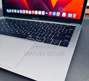 New Laptop Apple MacBook Pro 2017 8GB Intel Core I5 SSD 256GB