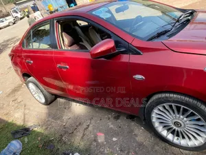 Toyota Yaris 2015 Red