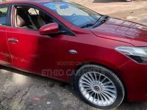 Toyota Yaris 2015 Red