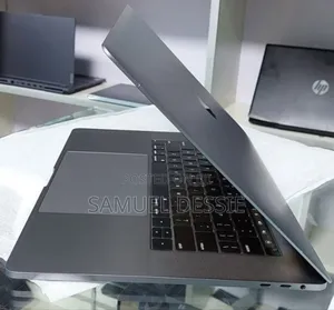 New Laptop Apple MacBook Pro 2019 16GB Intel Core I7 SSD 512GB