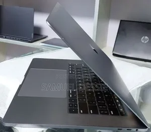 New Laptop Apple MacBook Pro 2019 16GB Intel Core I7 SSD 512GB