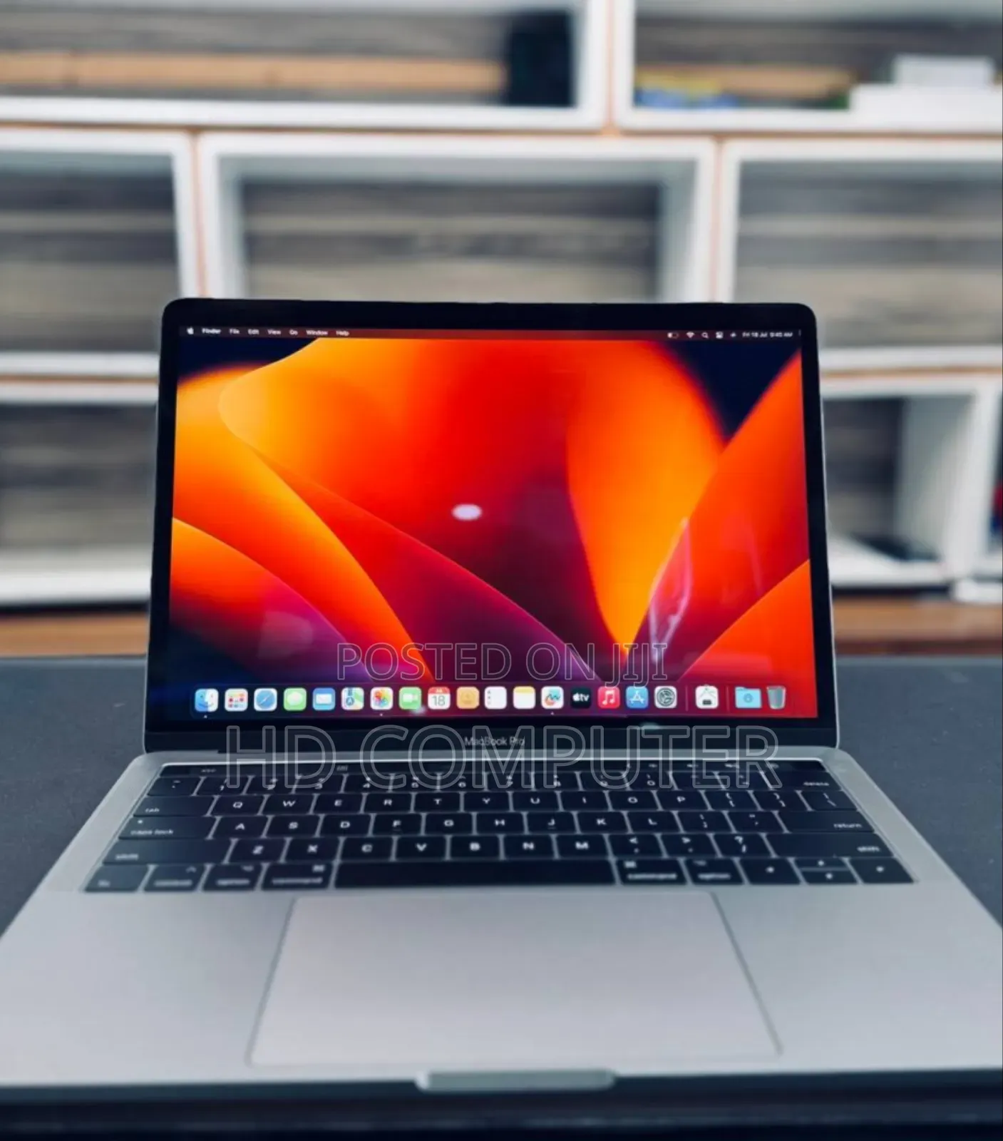 New Laptop Apple MacBook Pro 2017 8GB Intel Core I7 SSD 256GB