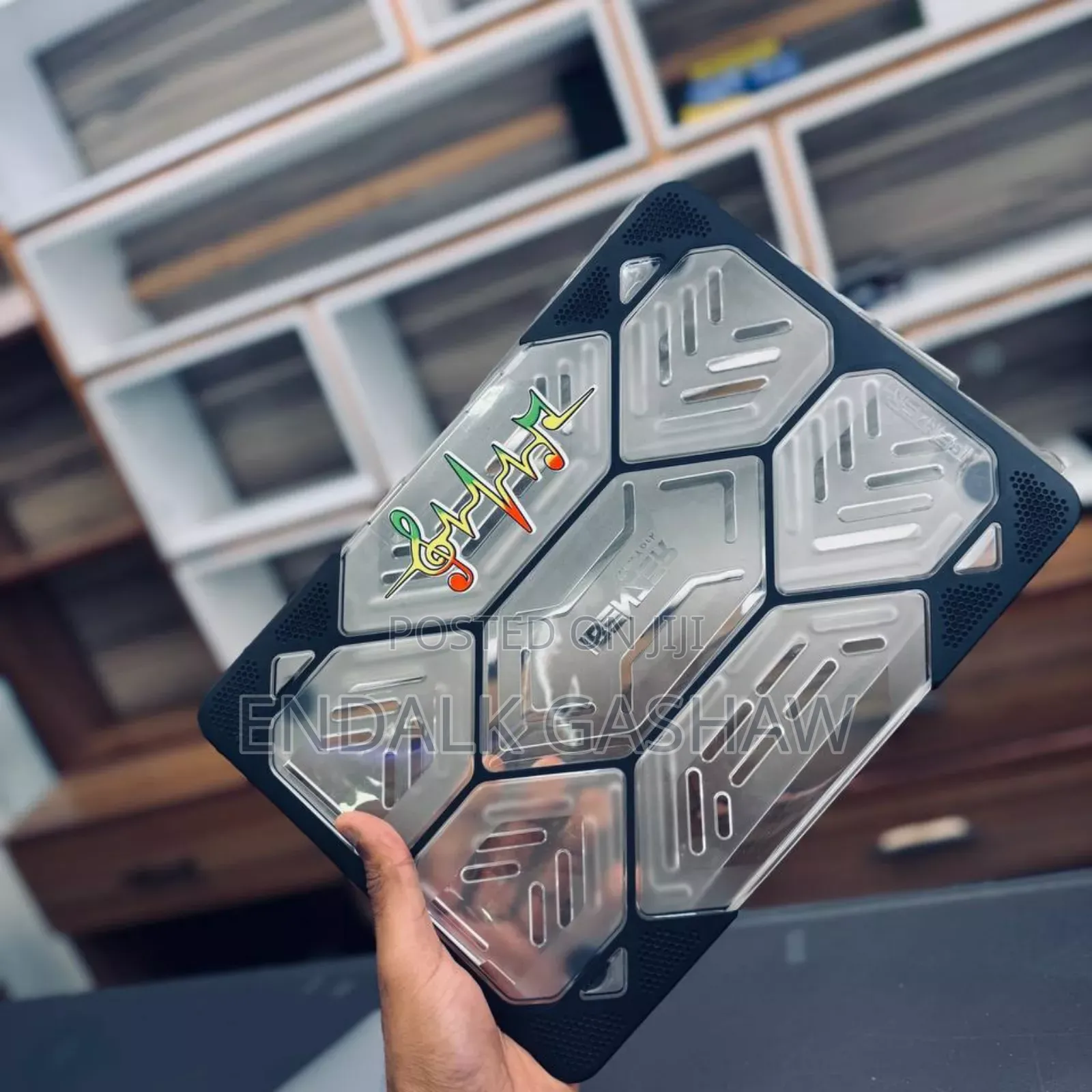 New Laptop Apple MacBook 2017 8GB Intel Core I5 SSD 256GB