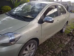 Toyota Yaris 2007 Gold