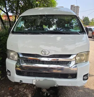 Photo - Toyota HiAce 2013 White
