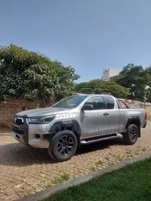Toyota Hilux 2021 Silver