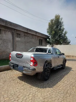 Toyota Hilux 2021 Silver
