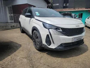 Peugeot 5008 2022 White