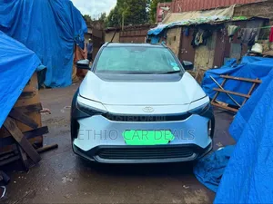 Photo - Toyota bZ4X 2023 White